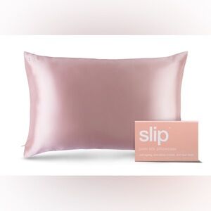 NWB Slip Pink Queen Zippered Pillowcase